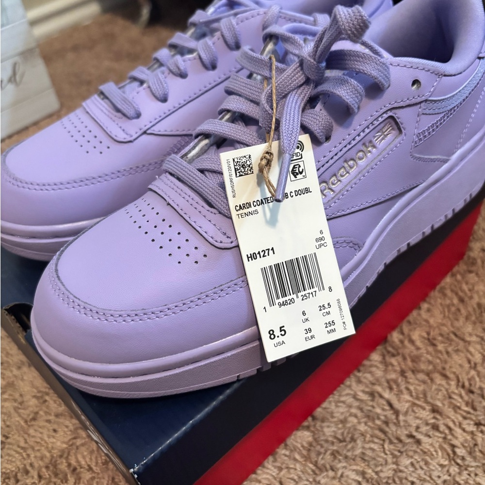 Reebok Light Purple Tennis Shoes